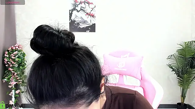 FlirtyAura online show from November 4, 7:57 am