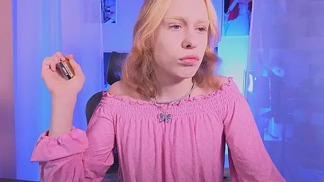 BarbieRichy online show from November 26, 5:41 am