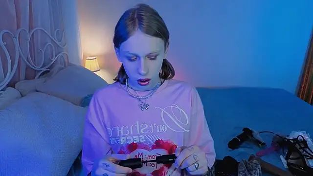 BarbieRichy online show from November 15, 5:08 am