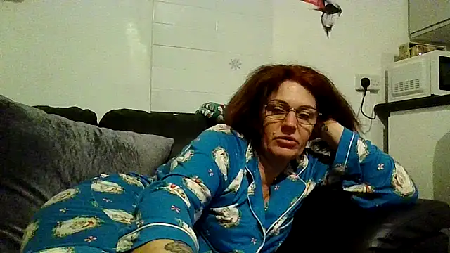 RubyyRosee online show from April 7, 5:20 am