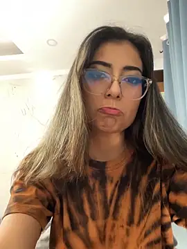 Susanahendrix online show from November 22, 7:16 pm