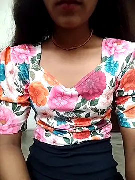 Naina 04 online show from October 4, 2:50 am