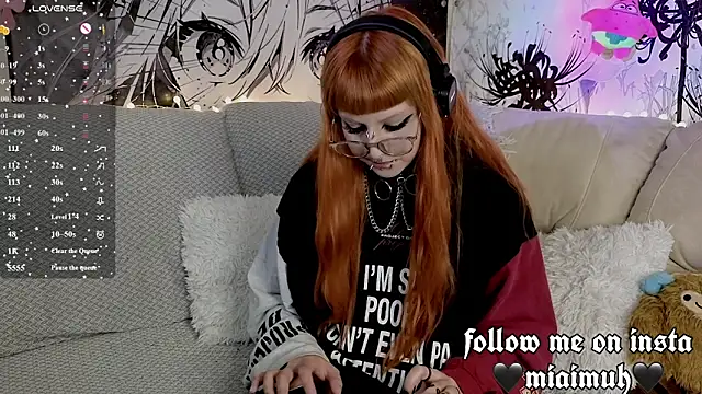 mia  yui online show from May 8, 10:00 pm