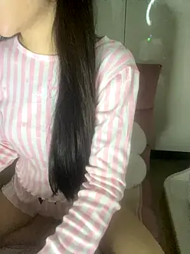 Snapshot of RubyBerry chatting on October 27, 3:57 am RubyBerry online show from October 27, 3:57 am