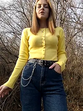 YOOUR EVAA online show from November 20, 8:59 am