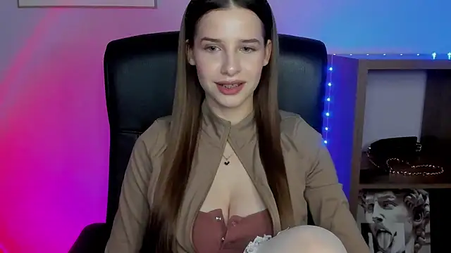 LuxMaya online show from October 20, 6:38 am