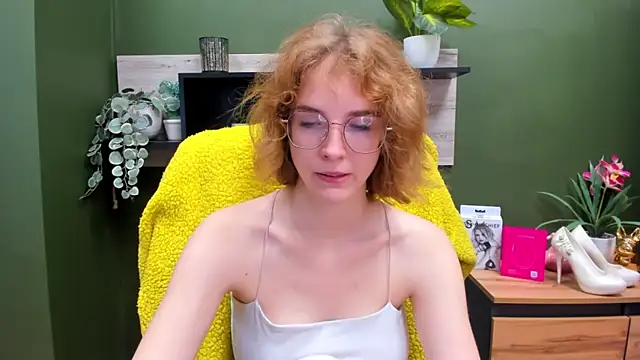 juicyPenny online show from October 22, 6:29 am