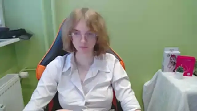 juicyPenny online show from November 25, 7:43 am