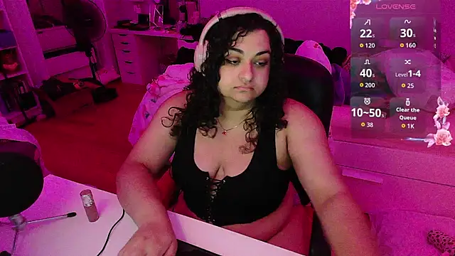 Snapshot of chericheesecake chatting on October 13, 12:13 am chericheesecake online show from October 13, 12:13 am