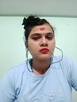 Snapshot of Kavya-Tiwari chatting on October 20, 6:44 pm Kavya-Tiwari online show from October 20, 6:44 pm