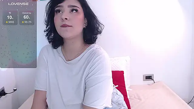 Snapshot of Annie_Villaa chatting on September 19, 4:06 pm Annie Villaa online show from September 19, 4:06 pm