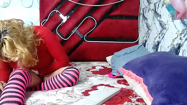 hot lady19 online show from November 22, 3:42 am