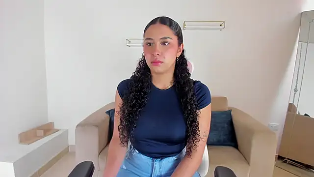 Snapshot of april_smiith chatting on September 19, 12:37 pm april smiith online show from September 19, 12:37 pm