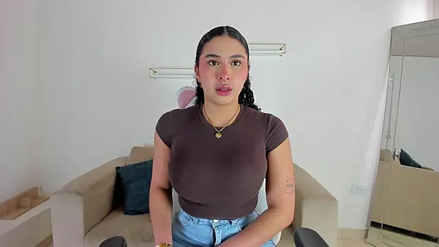 Snapshot of april_smiith chatting on October 2, 12:43 pm april smiith online show from October 2, 12:43 pm