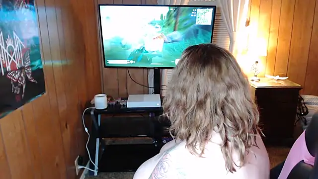 vanessraine online show from February 5, 4:26 am