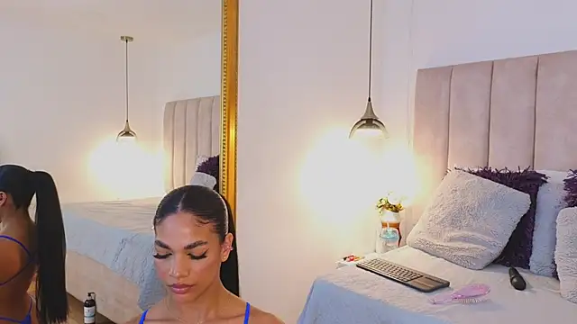 Snapshot of arianaa_miller_ chatting on September 20, 8:18 pm arianaa miller online show from September 20, 8:18 pm