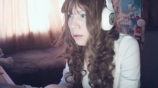 Terraelowen online show from March 19, 4:00 pm