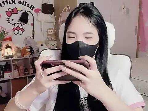 keelinnn19 online show from November 26, 7:04 pm