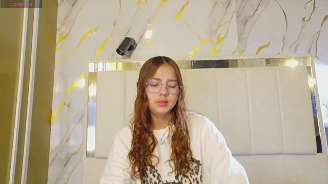 angeles azul online show from April 13, 1:34 pm