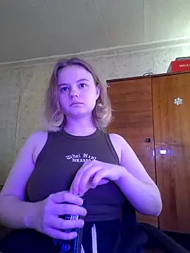 Snapshot of SlipperSherry chatting on September 27, 9:16 am SlipperSherry online show from September 27, 9:16 am