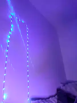 iamlalamilano online show from February 28, 7:46 pm