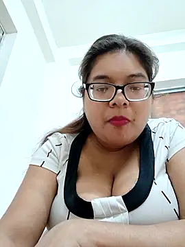 Elie couple143 online show from December 2, 7:21 am