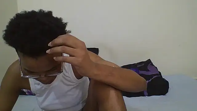 Miss-Hennessy online show from October 4, 8:24 pm