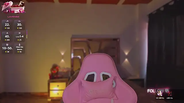 lunaarose online show from November 4, 4:34 pm