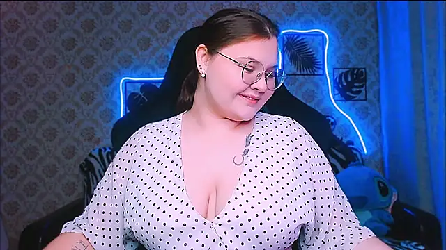 Snapshot of InLoveWithLife26 chatting on October 9, 7:07 pm InLoveWithLife26 online show from October 9, 7:07 pm