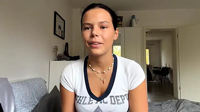 MaydaCornwall online show from November 1, 2:54 pm