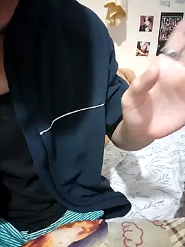 HitShelf online show from December 15, 12:32 pm