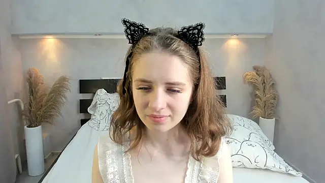 Camilla Kelly online show from October 15, 1:08 am