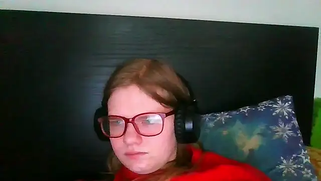 Moonolighta online show from February 14, 10:06 am