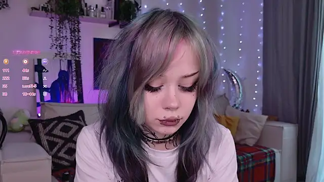 Lollyshy online show from February 3, 9:47 am