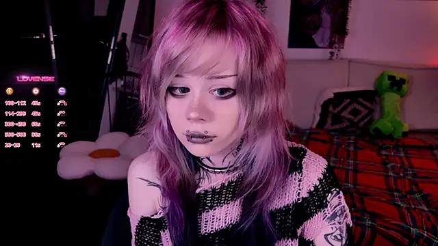 Lollyshy online show from November 3, 11:14 am