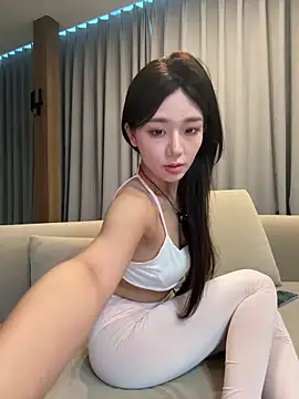 jiajia L online show from March 28, 9:42 am