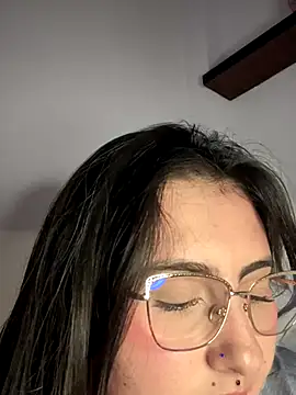 karobaby  online show from November 29, 9:19 pm