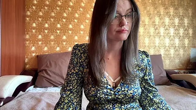 mia shine bright wow online show from November 9, 5:58 am