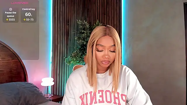 alisonn moon online show from November 3, 10:47 pm