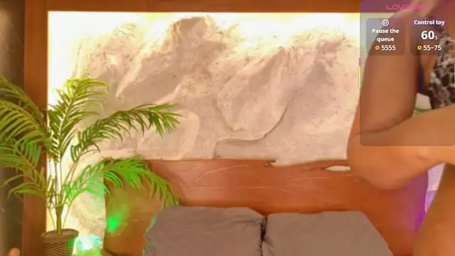 alisonn moon online show from February 24, 10:30 pm