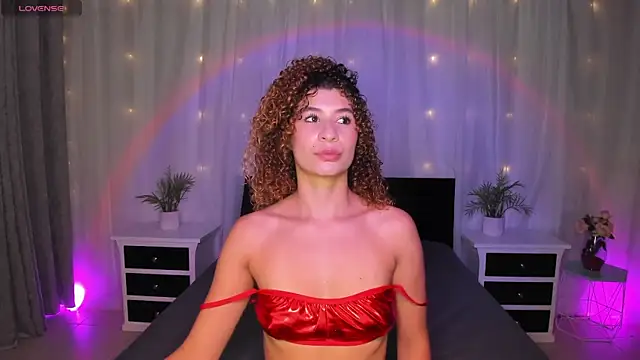 Evolet Bee online show from December 4, 12:40 pm