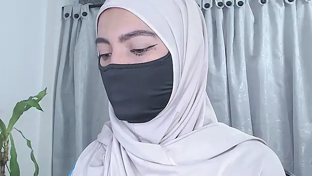 jade nassar online show from February 16, 9:47 pm