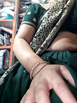 indianhotwife639 online show from September 28, 9:25 am