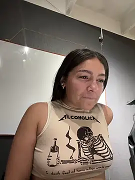 Alyha Cortes online show from September 16, 1:41 pm