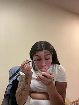 Alyha Cortes online show from March 5, 2:13 pm