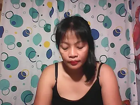 HottyElle online show from December 16, 5:24 am