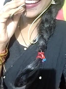 Snapshot of Varsha21 chatting on September 9, 3:01 pm Varsha21 online show from September 9, 3:01 pm