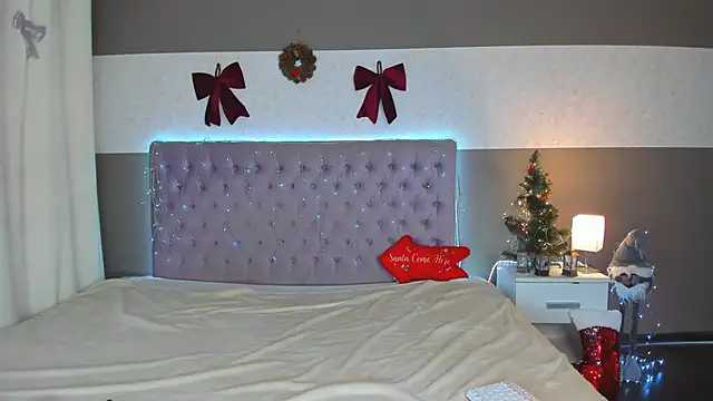 NikkiBustt online show from December 20, 6:17 am