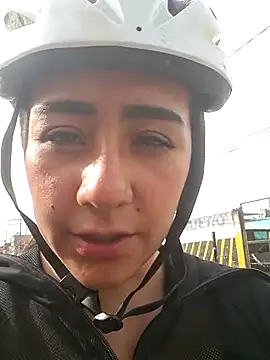 CAROLINE  07 online show from April 9, 1:05 pm