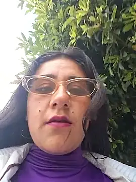 CAROLINE  07 online show from September 12, 9:00 pm